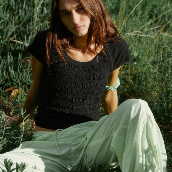 Free People Movement Final Mile Smocked Tee Top L - Picture 3 of 4